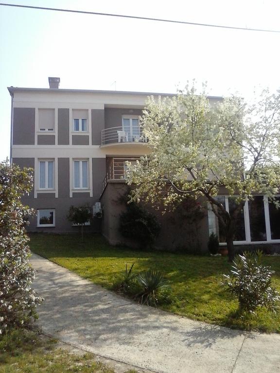 Apartments Villa Lilly Pula Zewnętrze zdjęcie